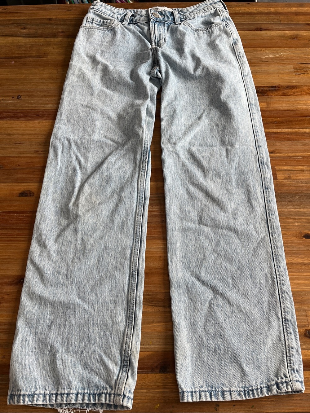 Hollister Jeans Low Rise Loose Fit Light Wash Size 24 Short